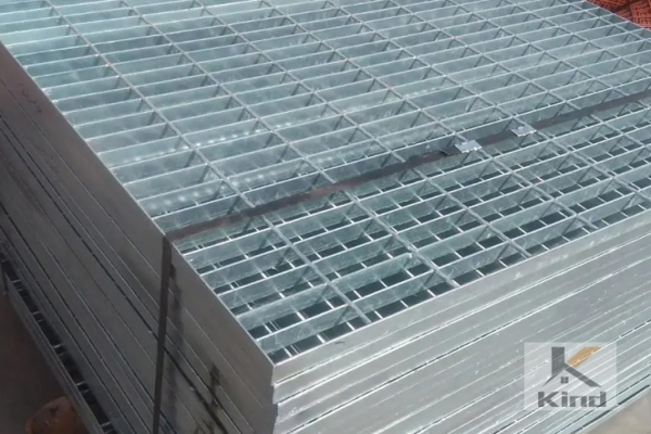 How to solve the surface roughness problem of hot-dip galvanized steel grating