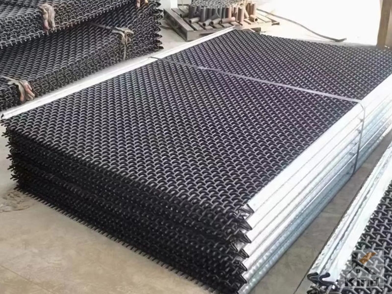 Mine sieving mesh