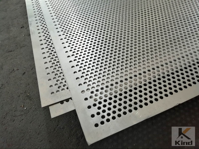 Circular perforated wire mesh