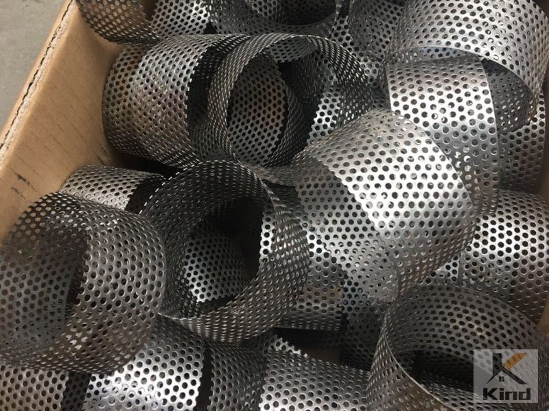 Circular perforated wire mesh