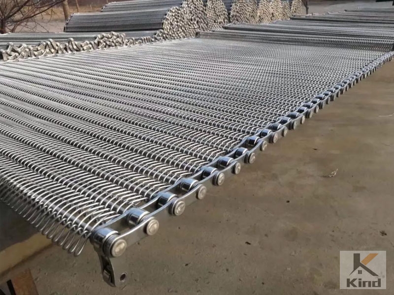 Stainless steel conveyor belt